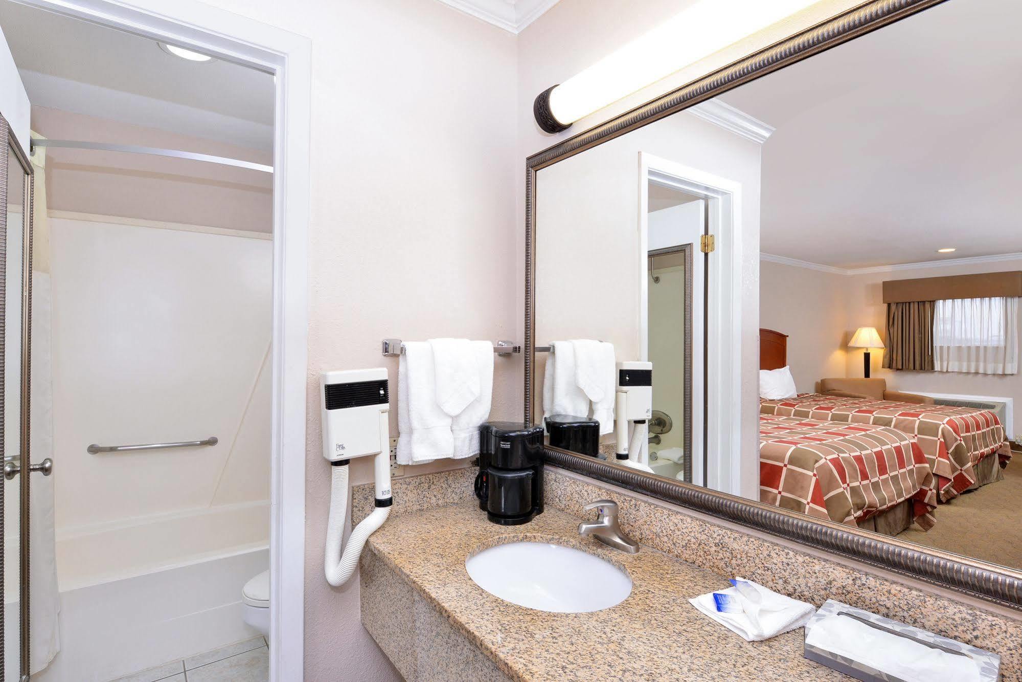 Surestay Hotel By Best Western Rockdale Eksteriør bilde